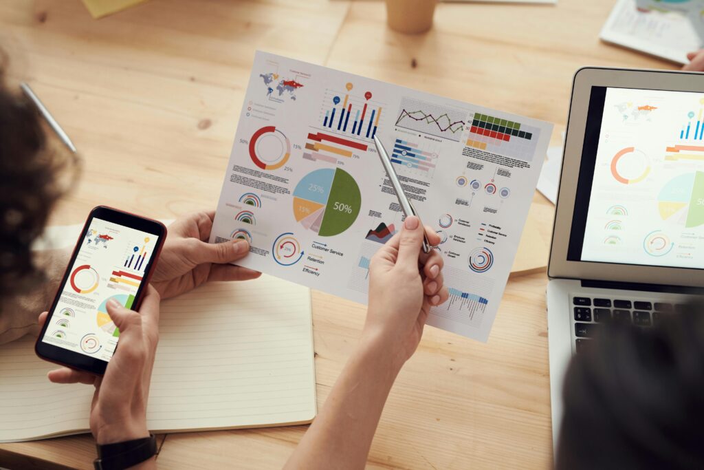 Team using customer engagement tools to analyze customer interactions and boost loyalty.
Idea