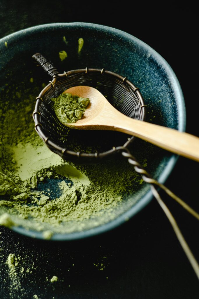 Superfood powders (spirulina, wheatgrass, moringa)