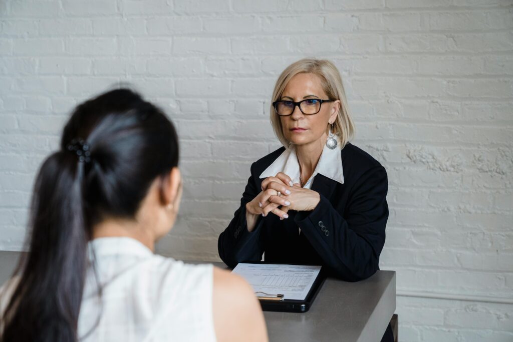 HR manager mediating a workplace dispute
