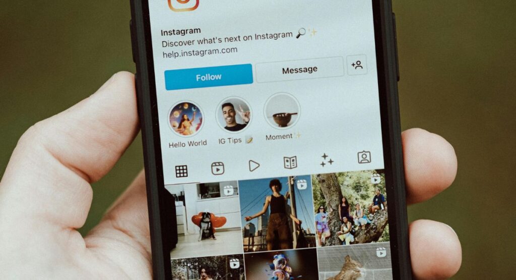 Instagram story viewers list showing engagement drop as sign someone muted on Instagram